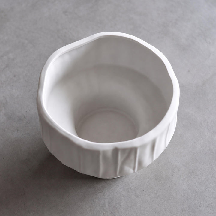 Modern Mini Pedestal White Ceramic Vase for Dried Flowers Decorative Accent 15 cm
