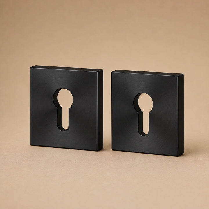 Modern Brass Door Handle Set with Knurled Grip and Circular Base for Internal Doors