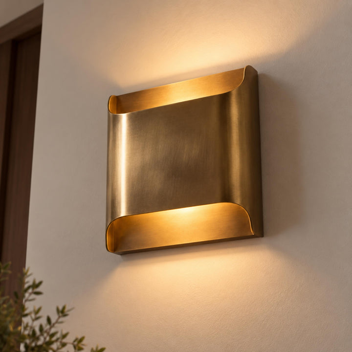Modern Brass Up & Down Wall Sconce – Contemporary Interior Wall Light