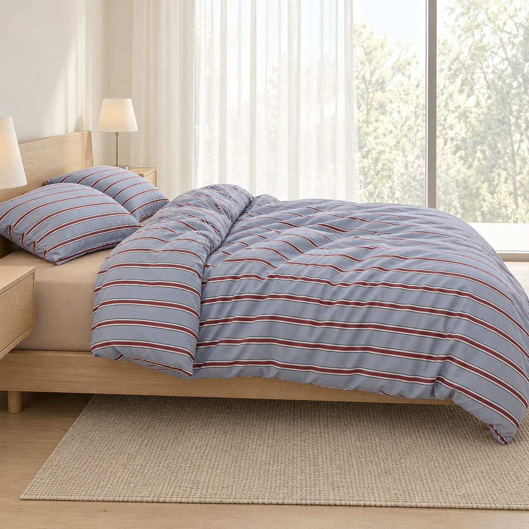 Minimalist Bedding Set with Striped Duvet Cover and Flat Sheet in Polyester for Bedroom Decor