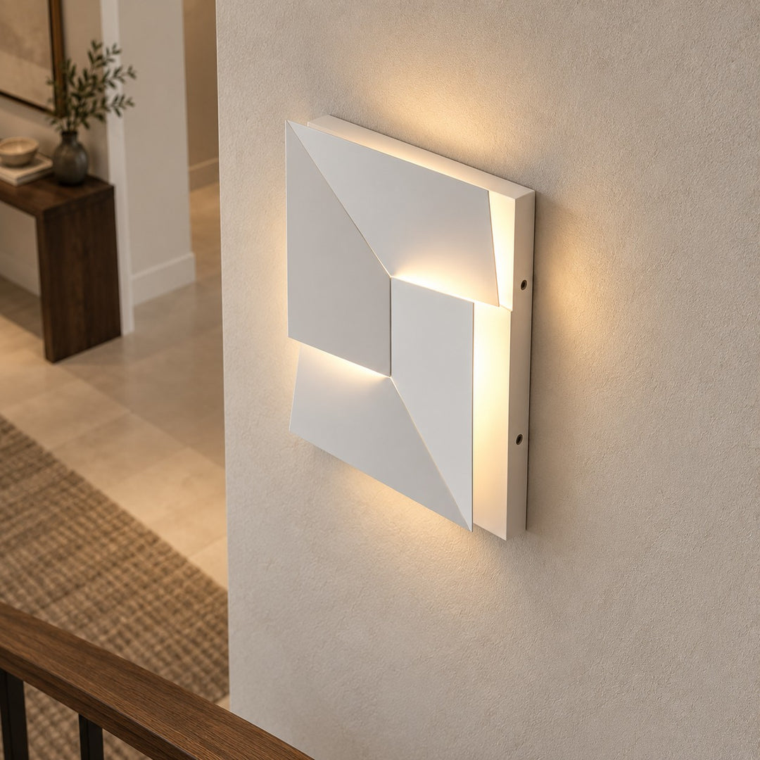 Modern Wall Sconce LED Light Fixture Adjustable Metal Wall Mounted for Indoor Use