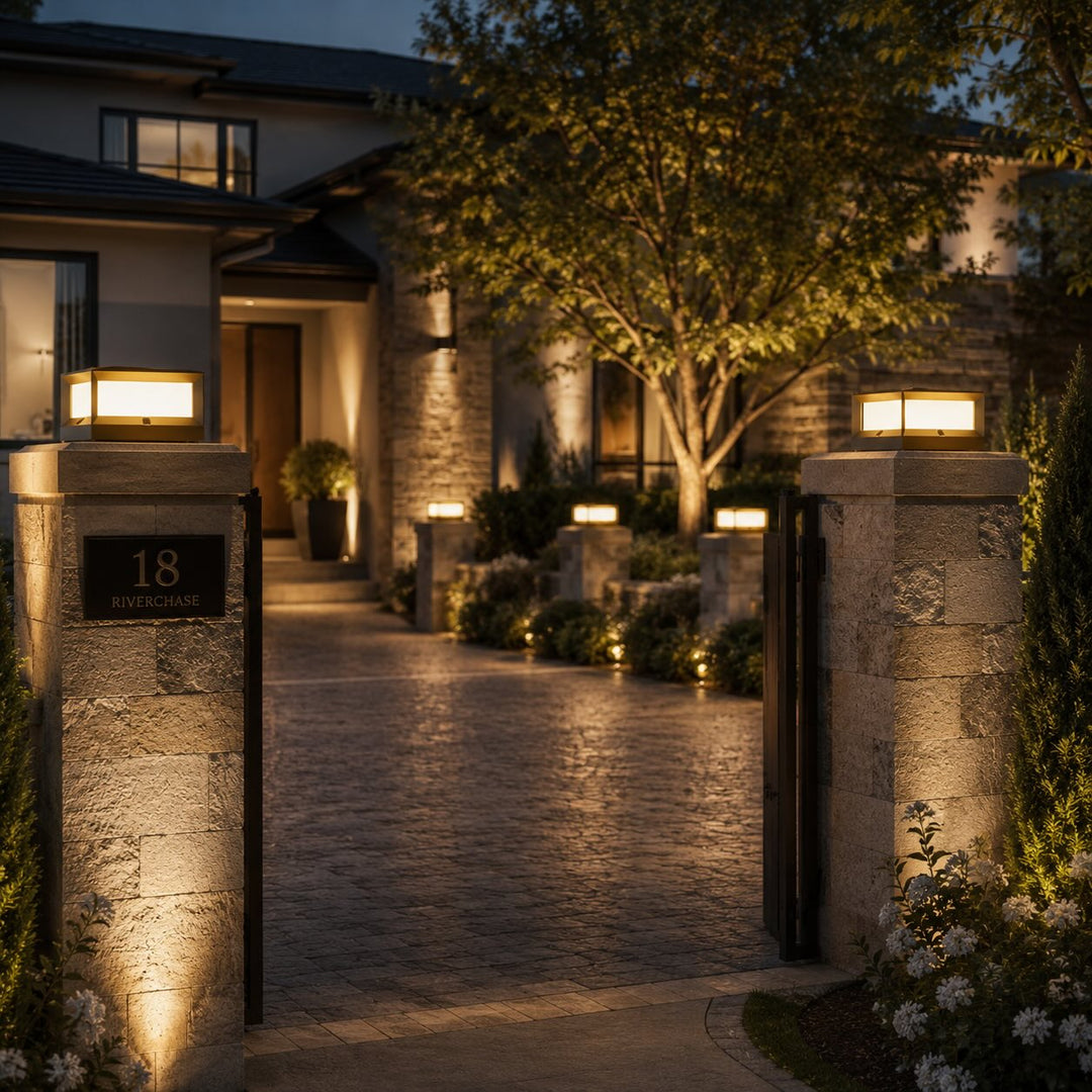 Modern Solar Garden Lights Outdoor Pillar Design Waterproof Aluminum LED 3200K