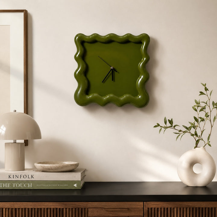 Modern Wall Clock Round Design Wall Mounted ABS Plastic Silent Movement 30cm