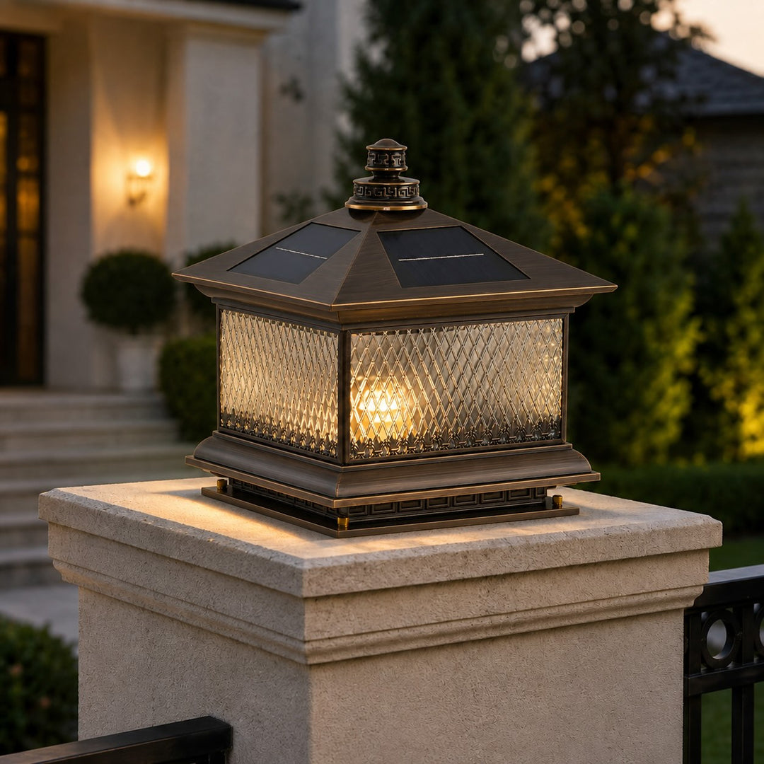 Modern Solar Garden Lights Post Lamp Aluminum LED with Remote Control and Diamond Glass Design