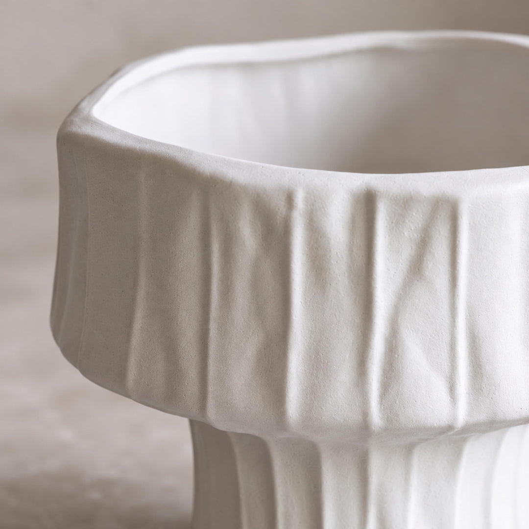 Modern Mini Pedestal White Ceramic Vase for Dried Flowers Decorative Accent 15 cm