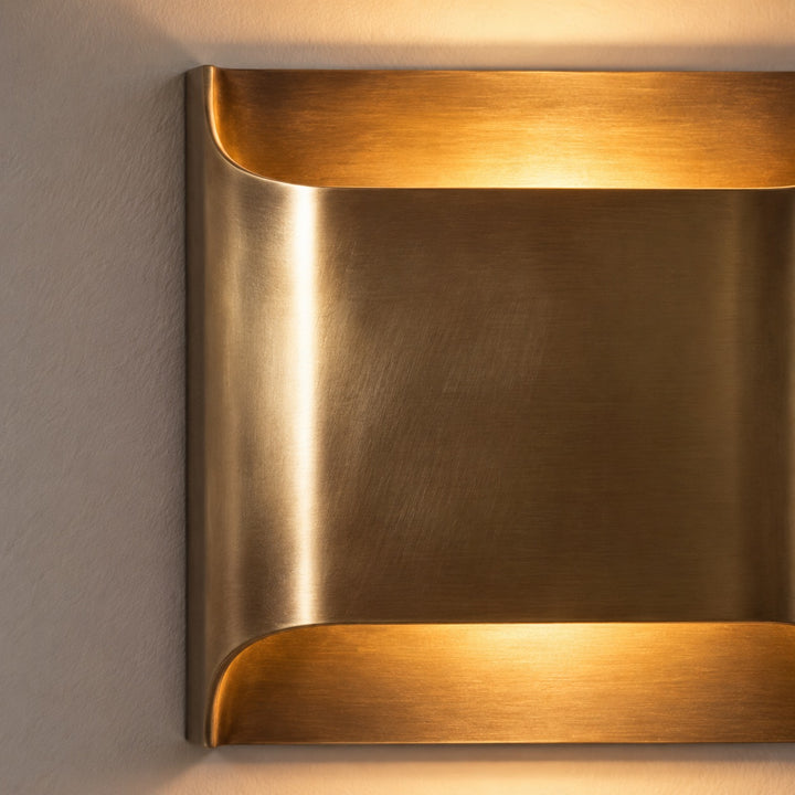 Modern Brass Up & Down Wall Sconce – Contemporary Interior Wall Light