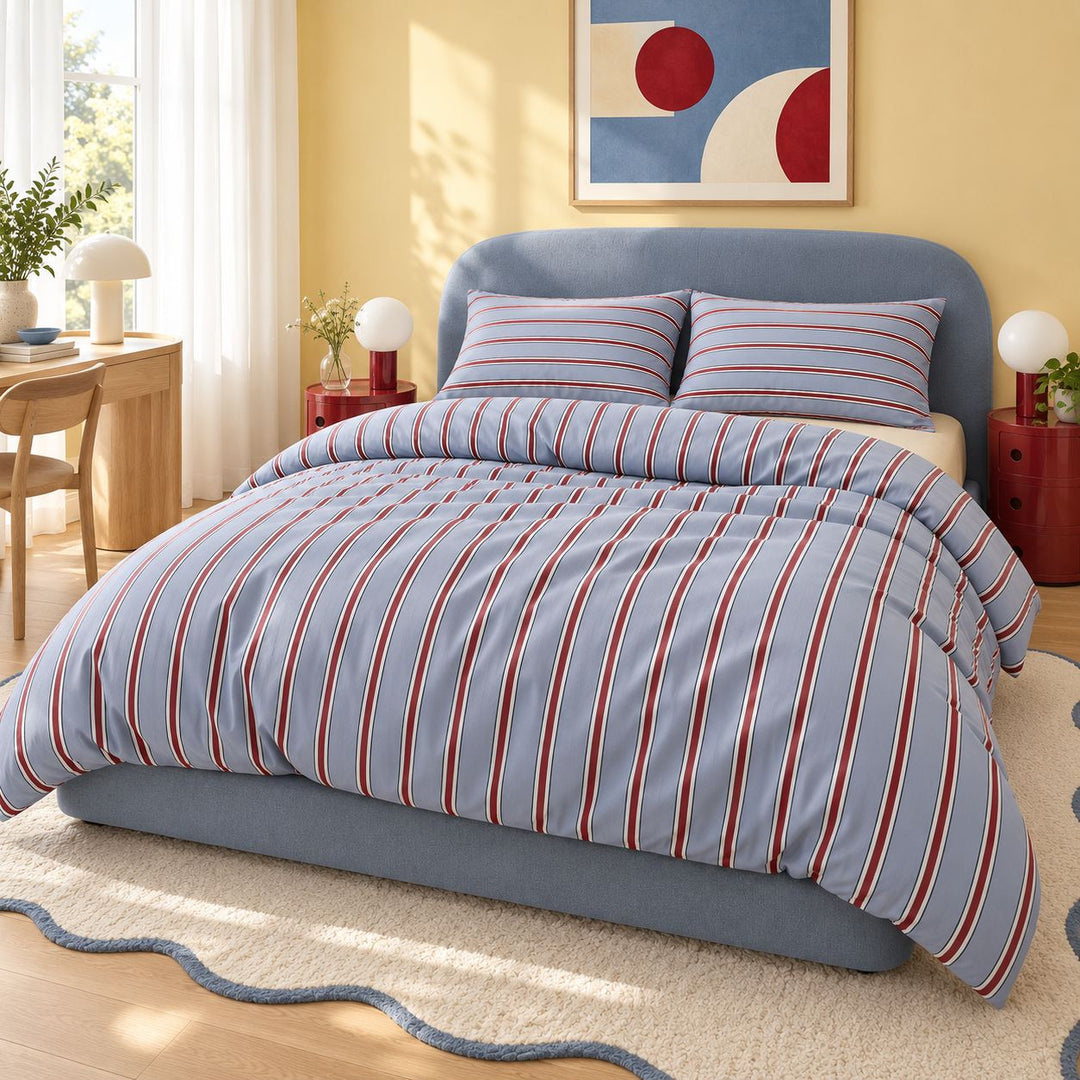 Minimalist Bedding Set with Striped Duvet Cover and Flat Sheet in Polyester for Bedroom Decor