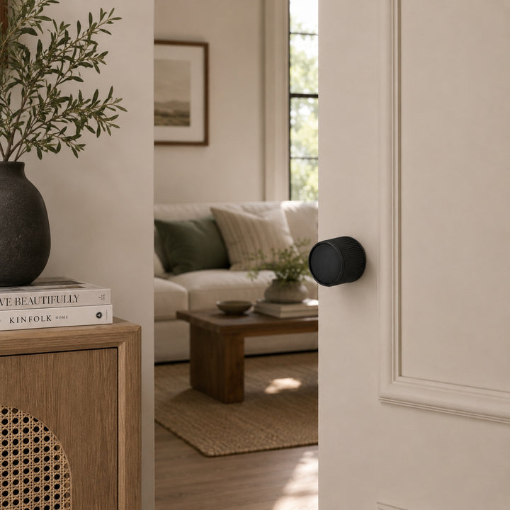 Black Modern Zinc Alloy Door Handle Set with Knurled Design and Indoor Twist Knob for Internal Use