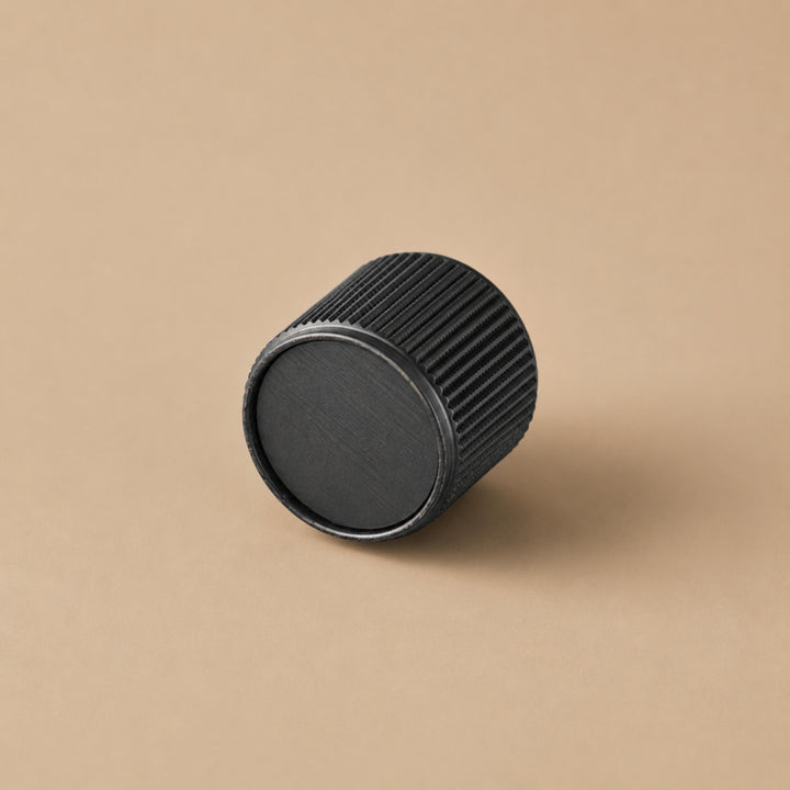Black Modern Zinc Alloy Door Handle Set with Knurled Design and Indoor Twist Knob for Internal Use