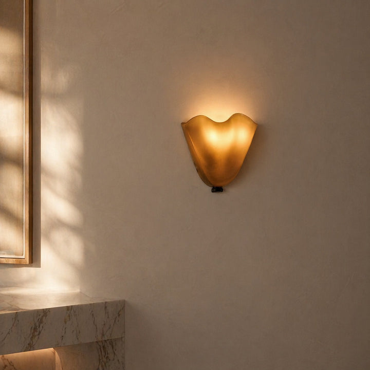 Retro Wall Light Shell Design Glass Sconce with Iron Base and LED Illumination 28cm Wide
