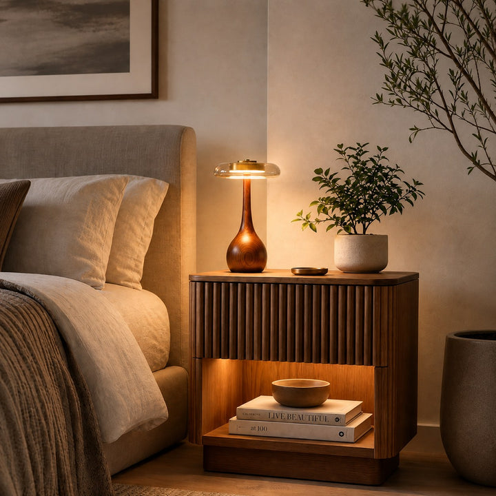 Modern Table Lamp Adjustable Height Metal Shade USB Powered Desk Light for Living Room or Nightstand