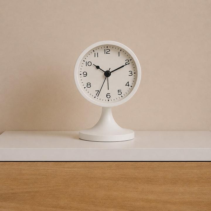 Modern Metal Alarm Clock with Silent Quartz Movement and Backlight for Easy Nighttime Reading