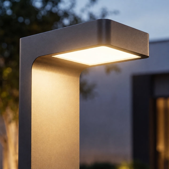 Solar Outdoor Lights Modern L Shaped Bollard Light Adjustable Height Aluminum Glass LED IP65