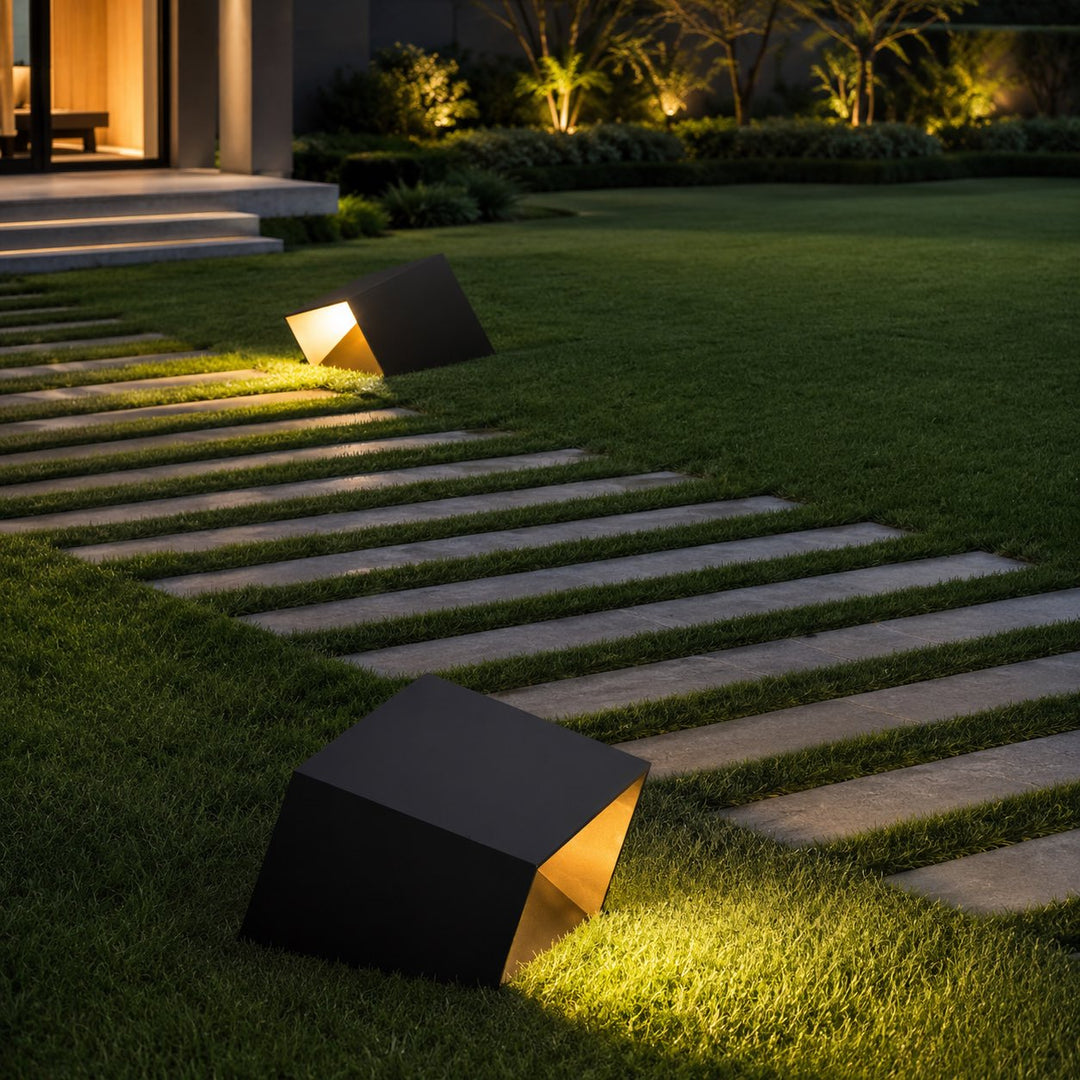Solar Garden Lights Modern Cube Bollard LED Outdoor Light Stainless Steel Glass IP54 3000K