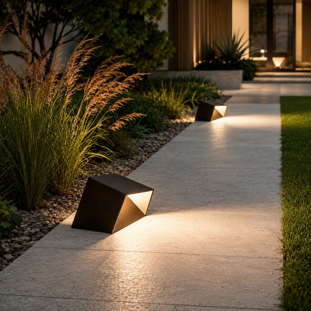 Solar Garden Lights Modern Cube Bollard LED Outdoor Light Stainless Steel Glass IP54 3000K