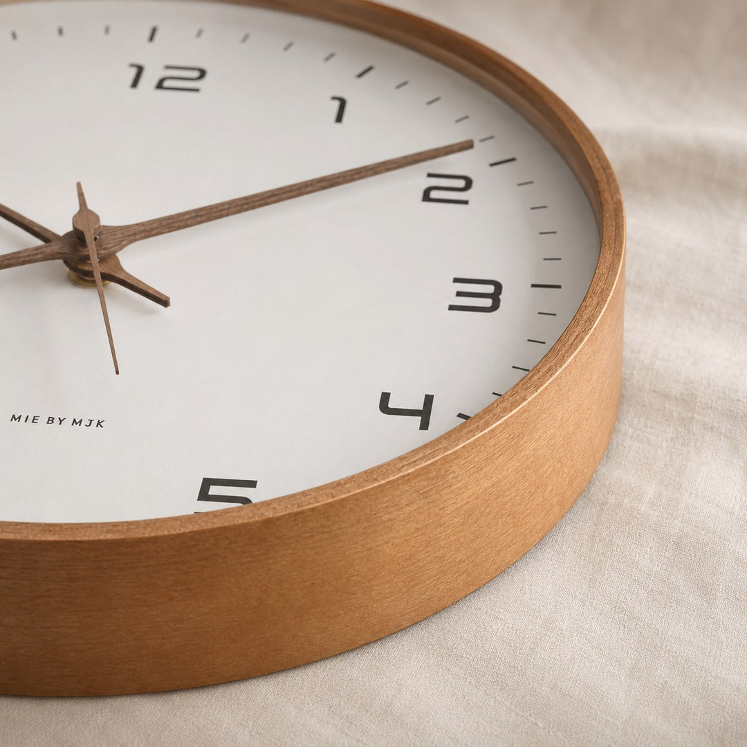 Modern Wall Clock Wall Mounted Silent Quartz Easy Installation