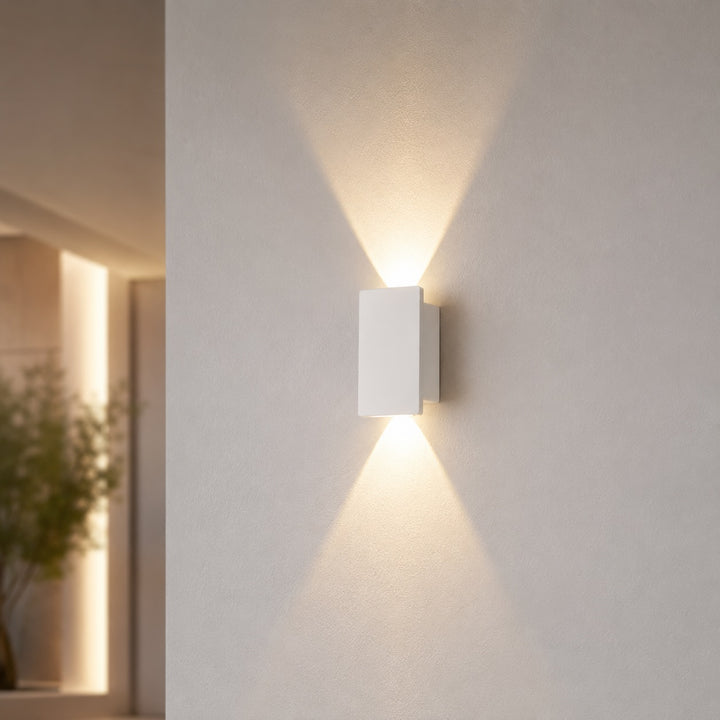 Modern Outdoor Wall Light Wall Mounted Aluminum 18W LED Weather Resistant for Gardens and Porches