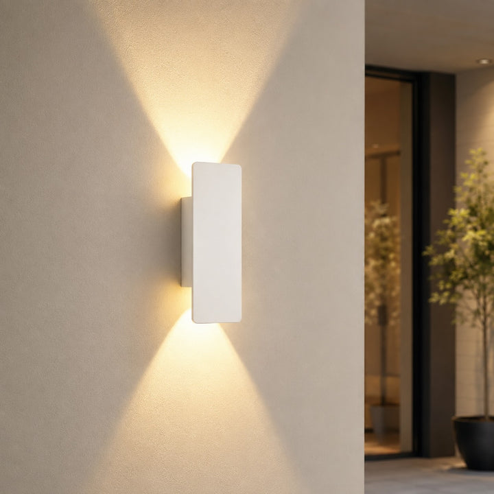 Modern Outdoor Wall Light Wall Mounted Aluminum 18W LED Weather Resistant for Gardens and Porches