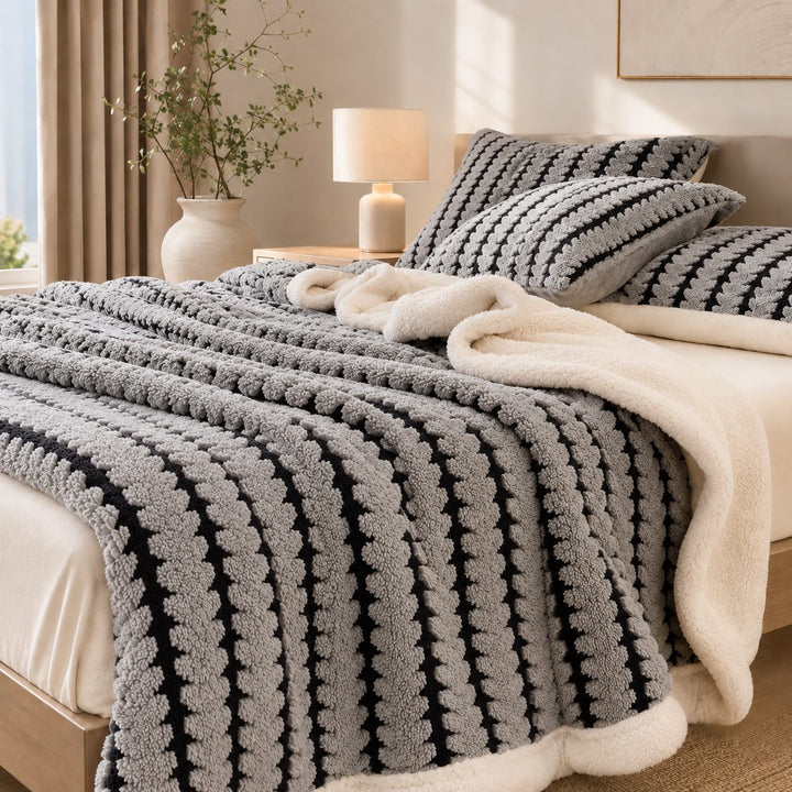 Cozy Flannel Throw Blanket Lightweight Soft Velvet Portable Nap Blanket for Home Travel