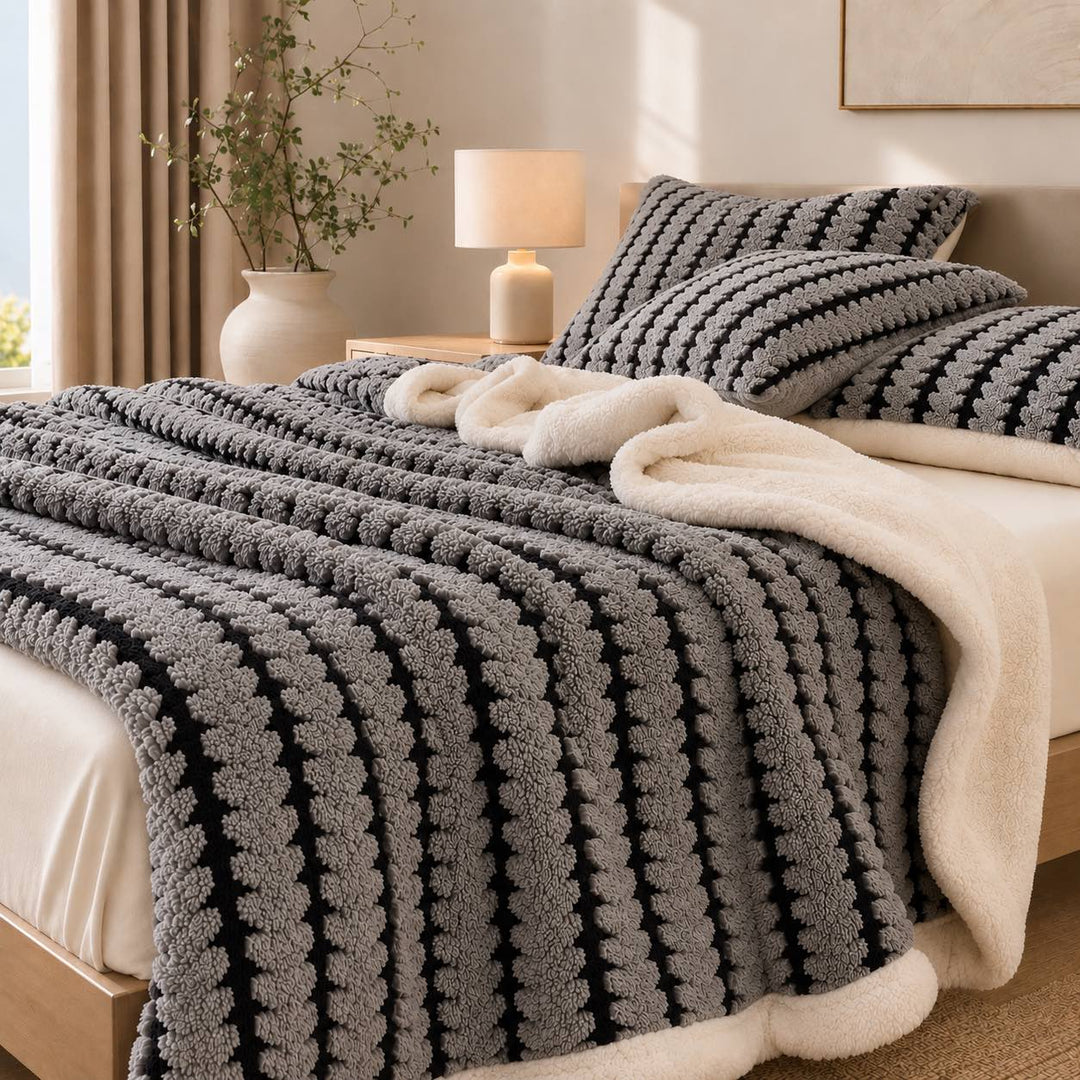 Cozy Flannel Throw Blanket Lightweight Soft Velvet Portable Nap Blanket for Home Travel