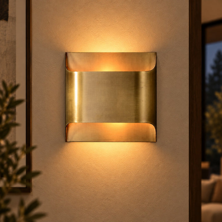 Modern Brass Wall Sconce Lighting Adjustable Metal LED Wall Lamp for Home Decor