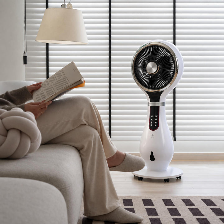 Modern Desktop Fan with Shaking Head and Water Atomization for Efficient Air Circulation
