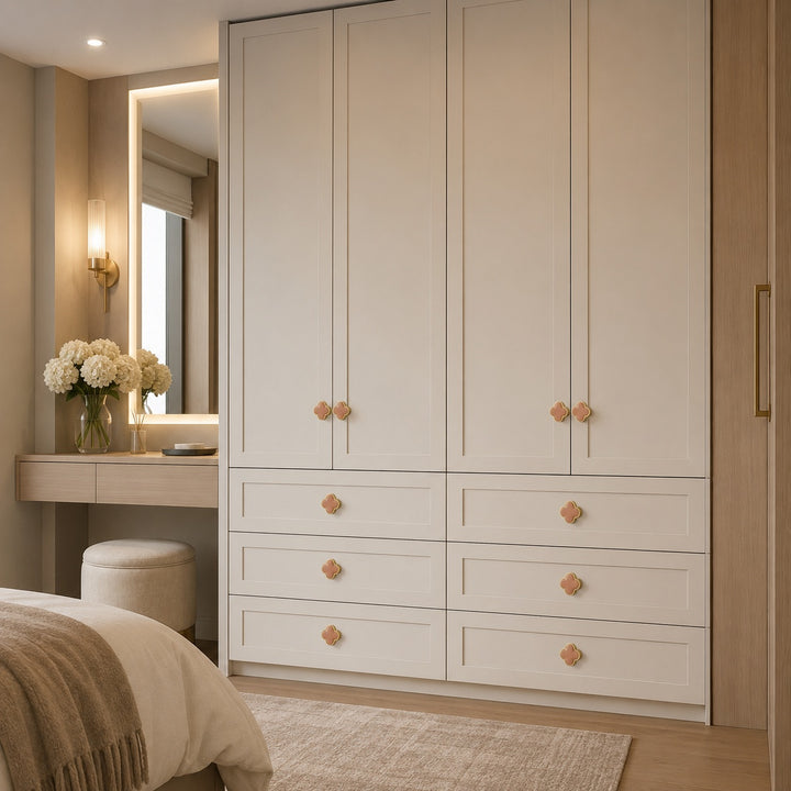Contemporary Cabinet Knobs Leather and Brass Four-Leaf Clover Shape User-Friendly Installation