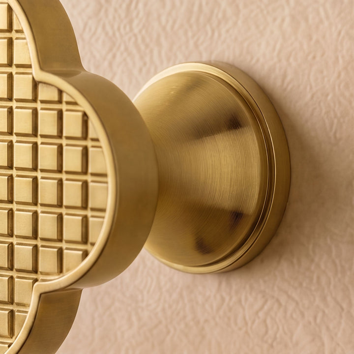 Contemporary Cabinet Knobs Leather and Brass Four-Leaf Clover Shape User-Friendly Installation