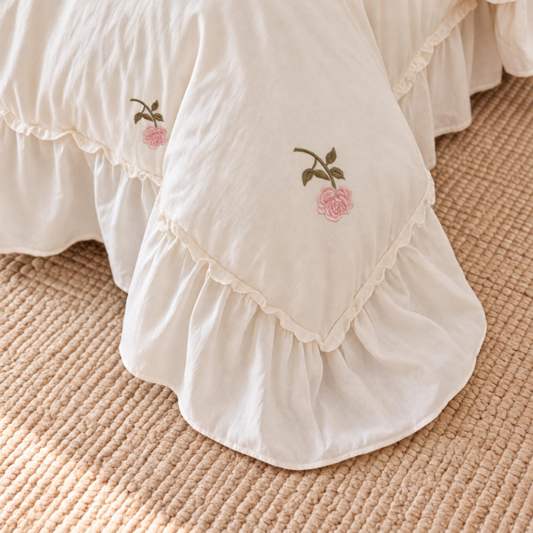 Floral Duvet Cover Set with Ruffled Pillowcases Soft Polyester for Coquette Bedroom Decor