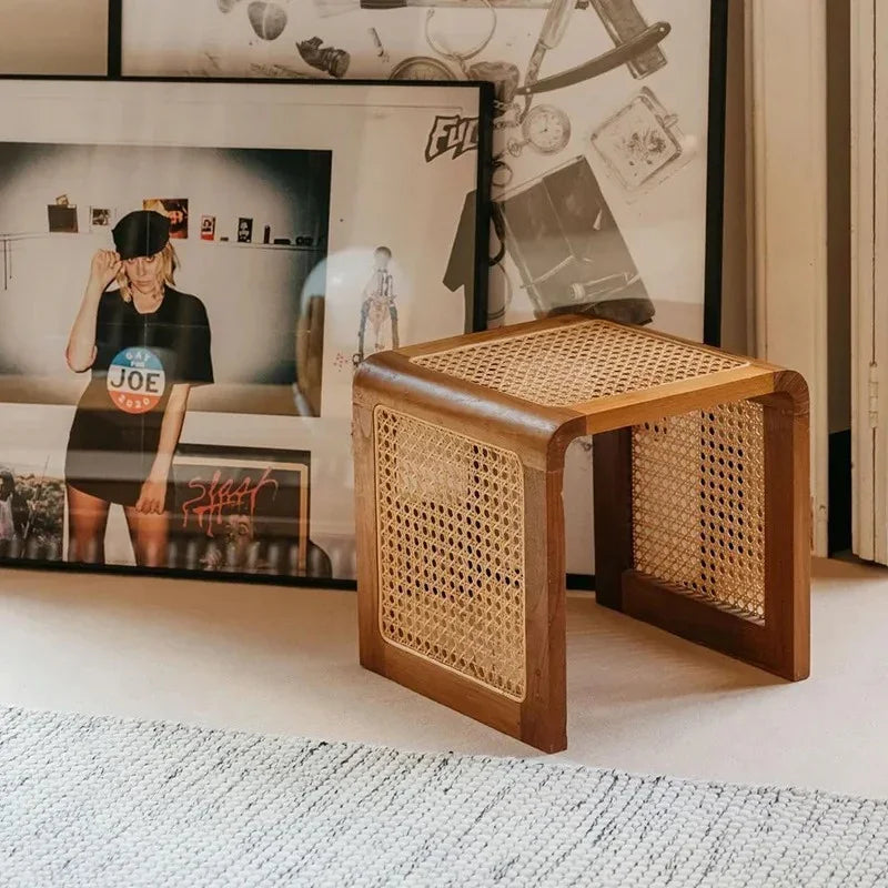 Minimalist Cube Table Solid Wood Compact Design Indoor Accent Furniture 35cm x 35cm x 35cm 1