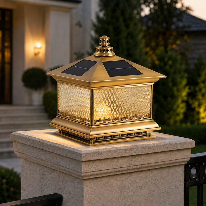 Modern Solar Garden Lights Post Lamp Aluminum LED with Remote Control and Diamond Glass Design