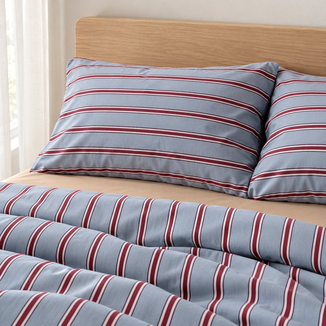 Minimalist Bedding Set with Striped Duvet Cover and Flat Sheet in Polyester for Bedroom Decor