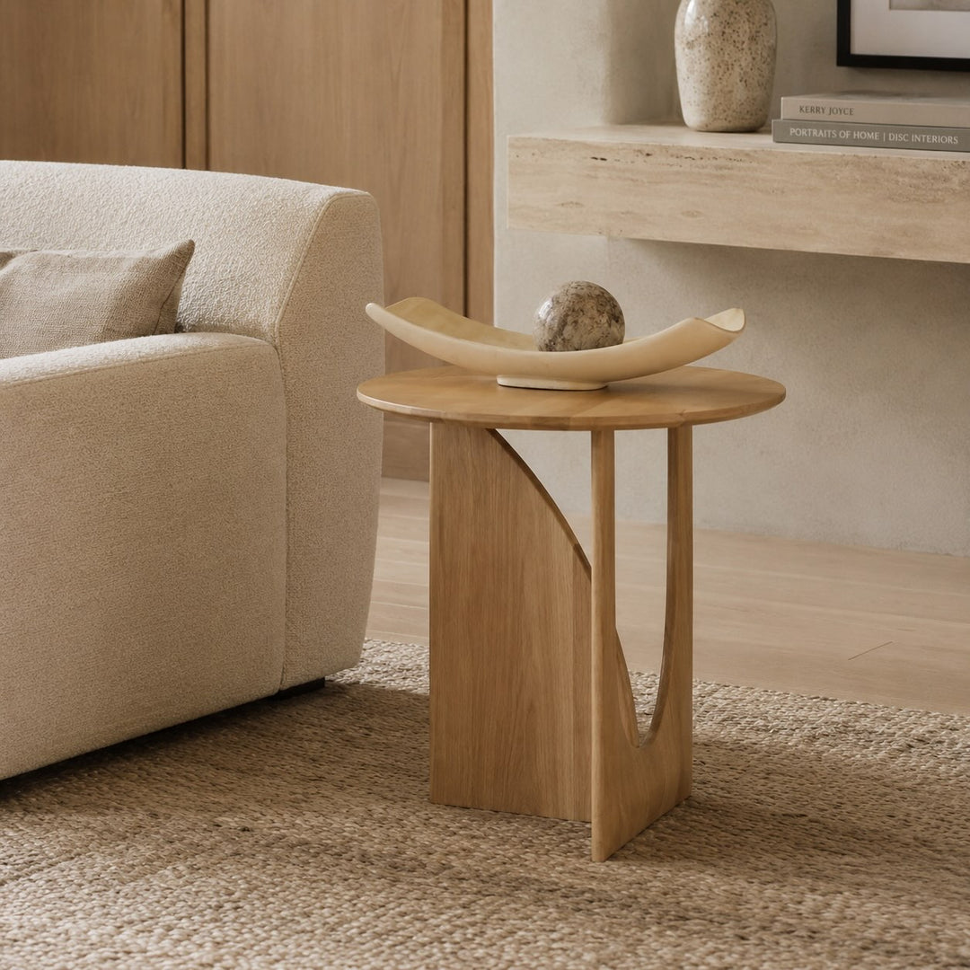 Scandinavian Style Round Bed Side Table Solid Wood Compact Multi-Purpose Accent Table