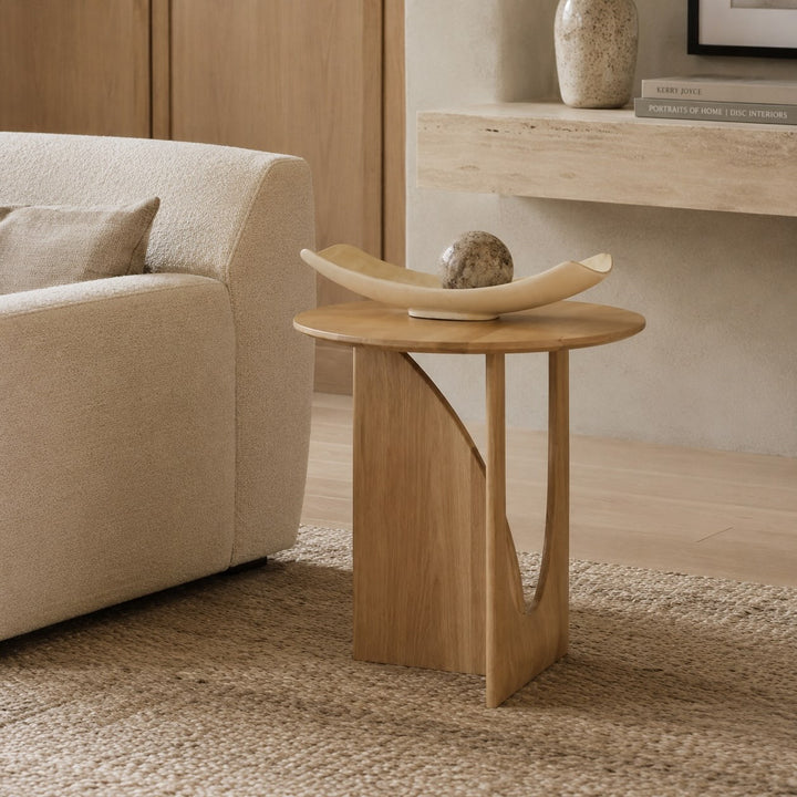 Scandinavian Style Round Bed Side Table Solid Wood Compact Multi-Purpose Accent Table