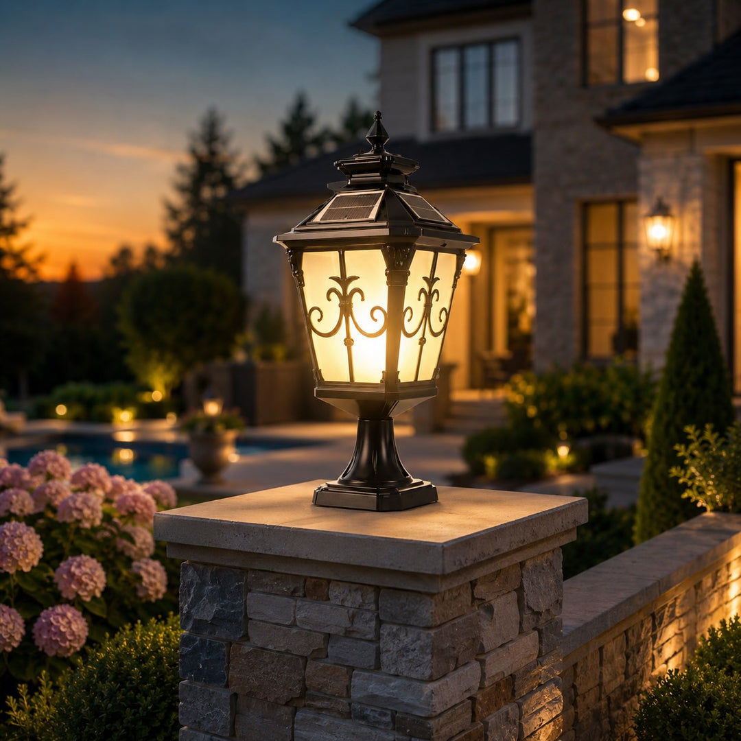 Solar Outdoor Garden Light Modern Fence Post Fixture Die Cast Aluminum LED Warm White