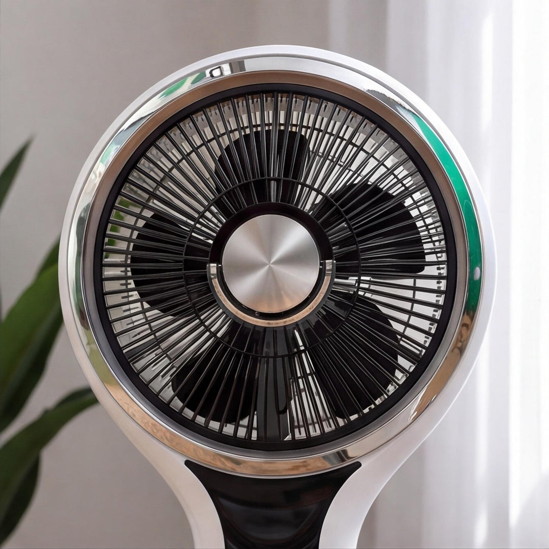 Modern Desktop Fan with Shaking Head and Water Atomization for Efficient Air Circulation