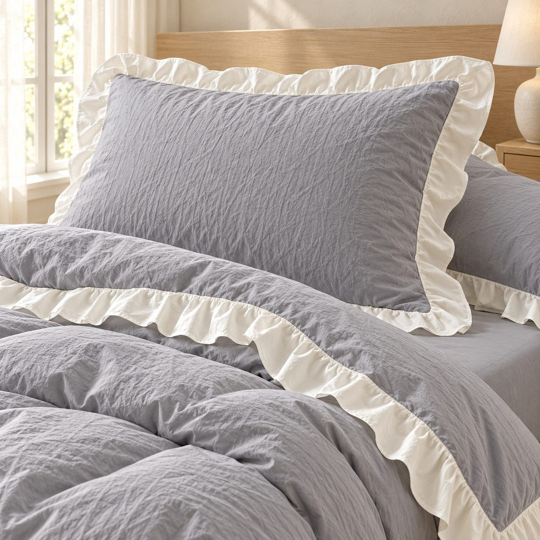 Modern Crumpled Ruffle Bedding Set Duvet Cover and Flat Sheet Polyester Soft Texture