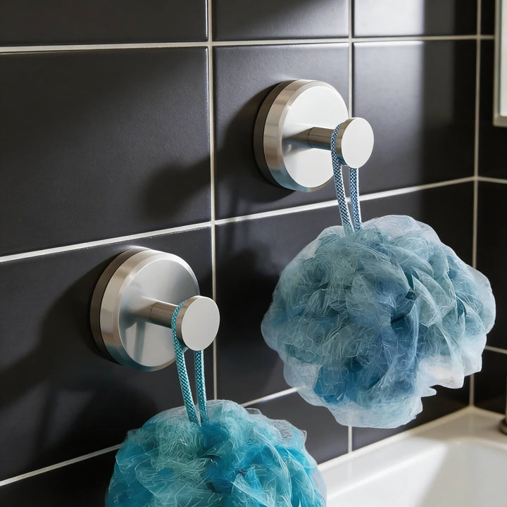 Modern Grip Lock Shower Hooks Vacuum-Seal Stainless Steel Waterproof Heavy-Duty Repositionable Storage Solution