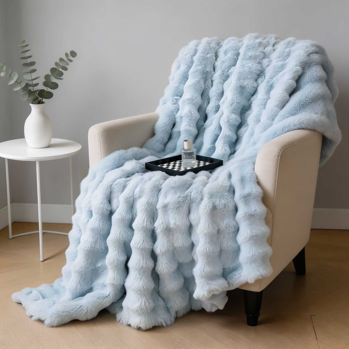 Soft Faux Fur Blanket Throw Lightweight Cozy All-Season Material for Home and Travel