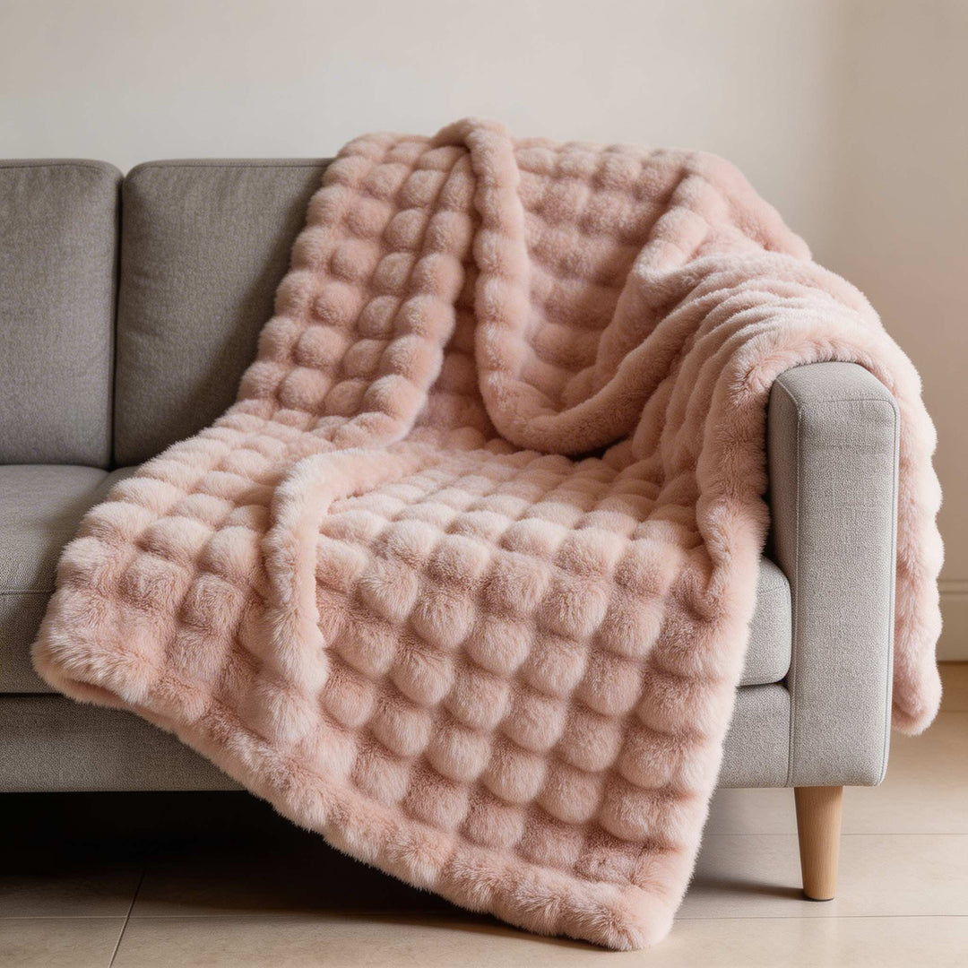 Soft Faux Fur Blanket Throw Lightweight Cozy All-Season Material for Home and Travel