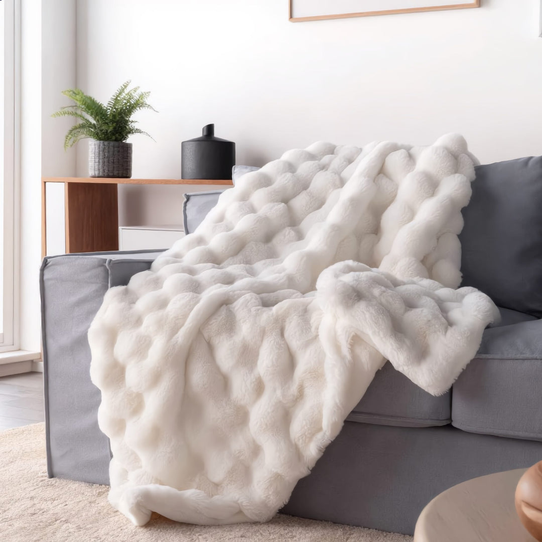 Soft Faux Fur Blanket Throw Lightweight Cozy All-Season Material for Home and Travel