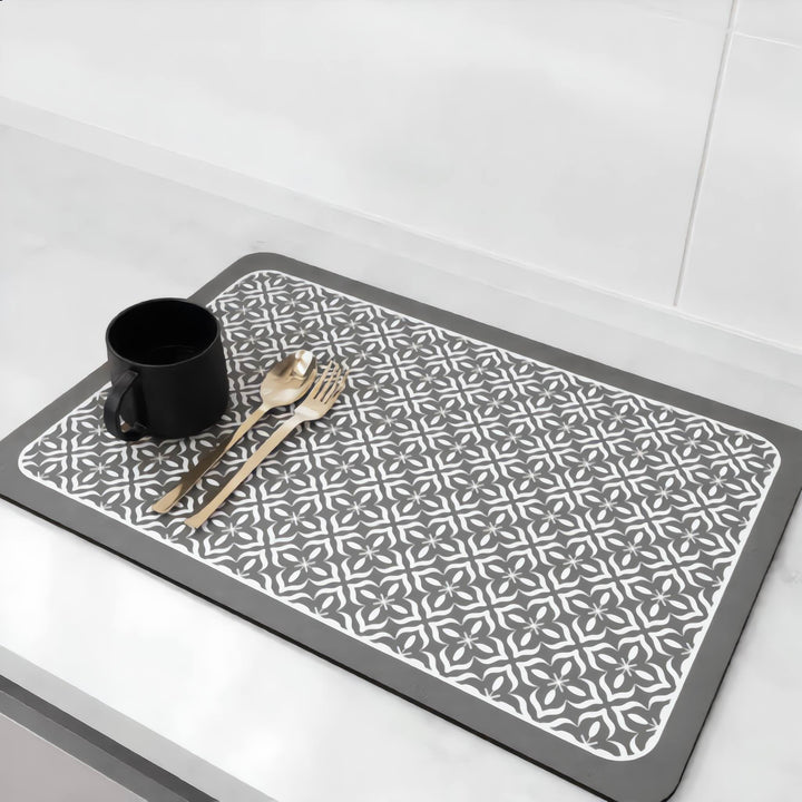 Absorbent Dish Drying Mat Silicone Quick-Drying Kitchen Countertop Protector Elegant Design