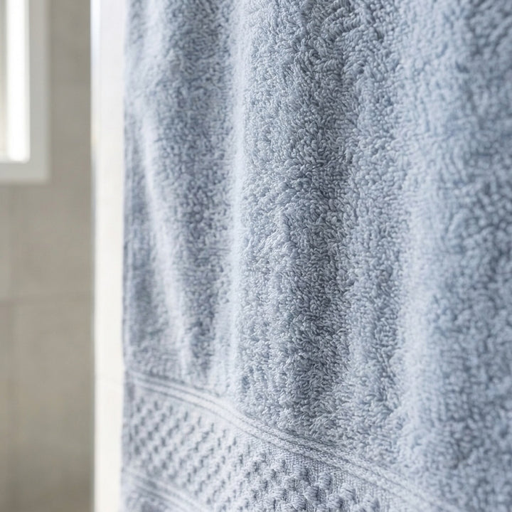 Soft Cotton Bath Towel 31.9" × 71.7" High Absorbency Multipurpose Use for Hotel and Bathroom