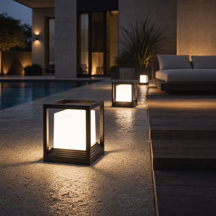 Modern Garden Pedestal Light Aluminum Waterproof LED Dual Power Solar Outdoor Lights