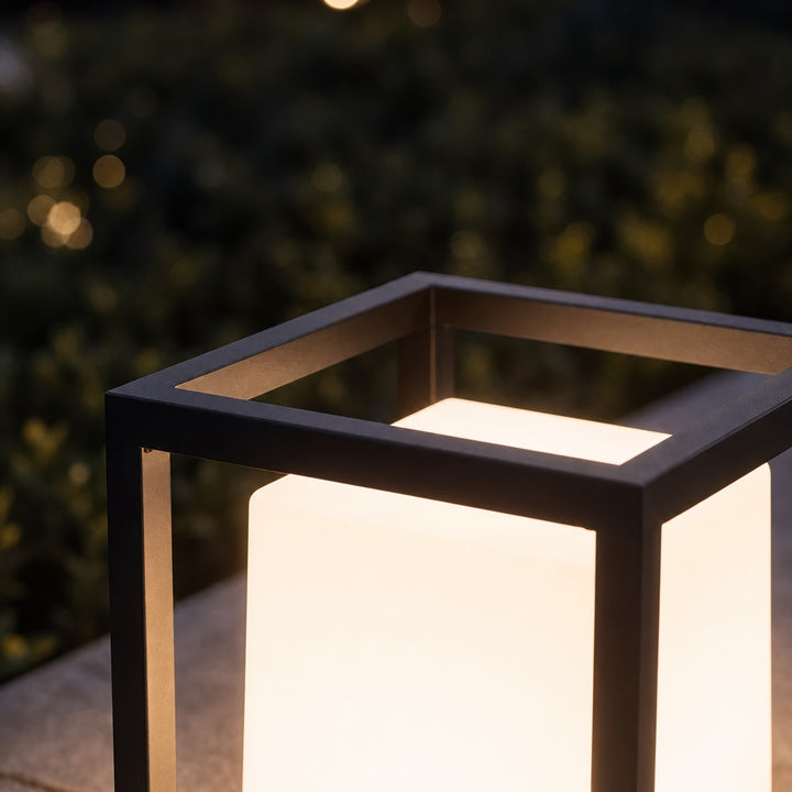 Modern Garden Pedestal Light Aluminum Waterproof LED Dual Power Solar Outdoor Lights