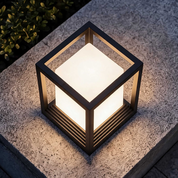 Modern Garden Pedestal Light Aluminum Waterproof LED Dual Power Solar Outdoor Lights