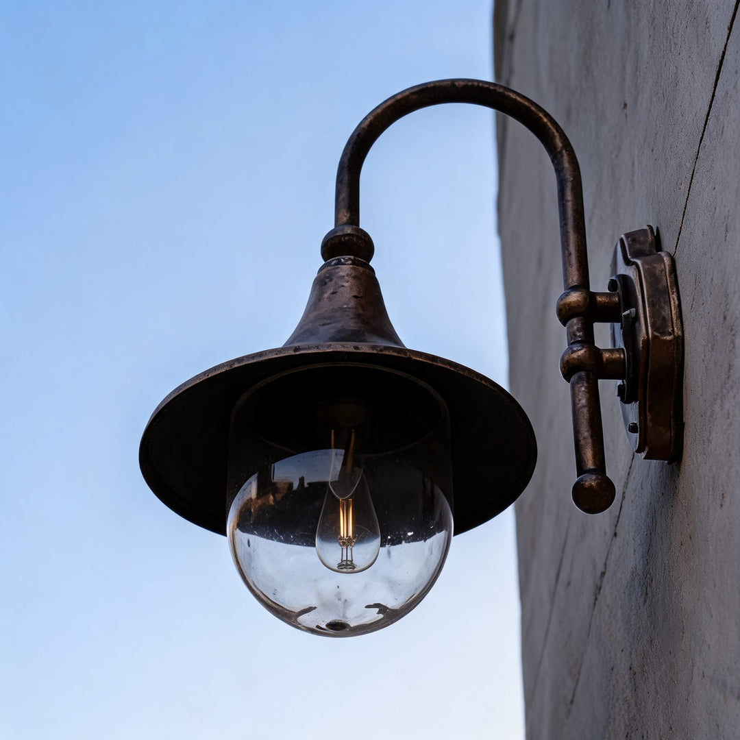 Vintage Outdoor Wall Light Waterproof Aluminum Horn Shape LED Fixture Warm White 3000K