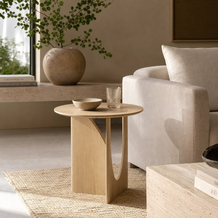 Scandinavian Style Round Bed Side Table Solid Wood Compact Multi-Purpose Accent Table