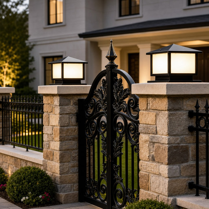 Modern Solar Garden Lights Waterproof Adjustable LED Aluminum Pillar Light with IP54 Rating