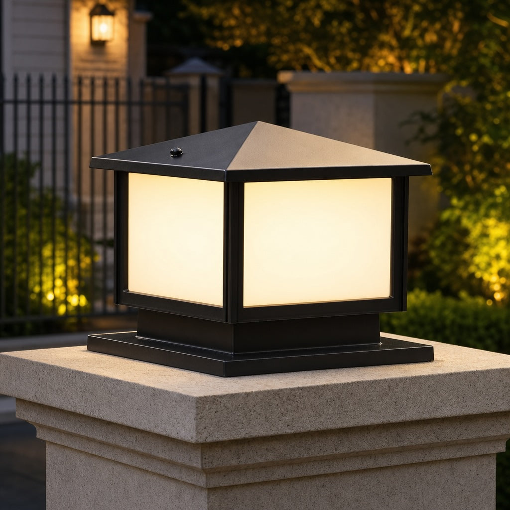 Modern Solar Garden Lights Waterproof Adjustable LED Aluminum Pillar Light with IP54 Rating